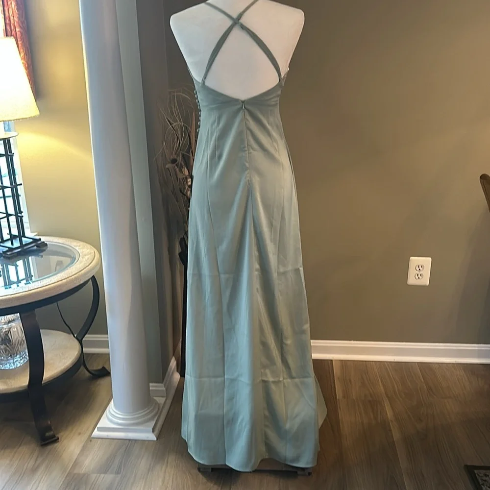 Lulus Sage Green Satin Evening Gown - size small - never been worn - Picture 4 of 5